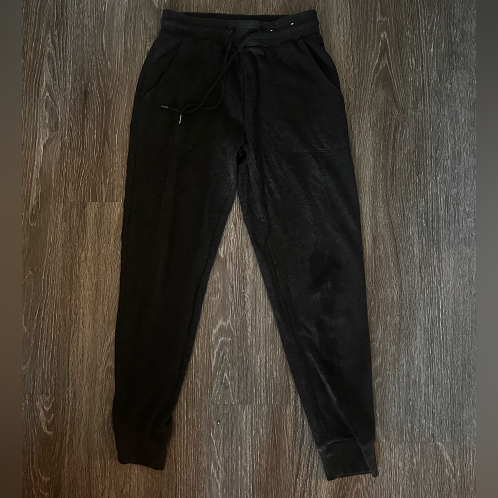STARS ABOVE JOGGERS